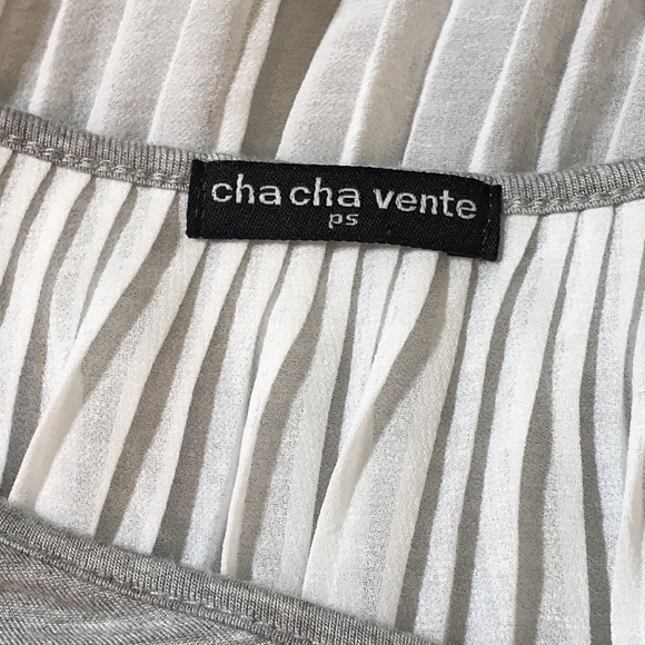 Cha Cha vente brand new without tags womans PS gray and white shirt - Picture 4 of 5